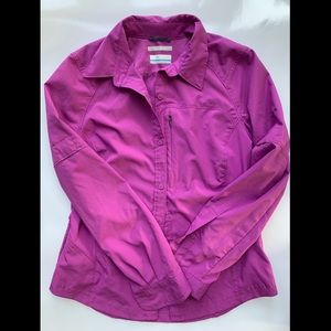 Columbia Omni-Shade Sun shirt. Never worn. Size M
